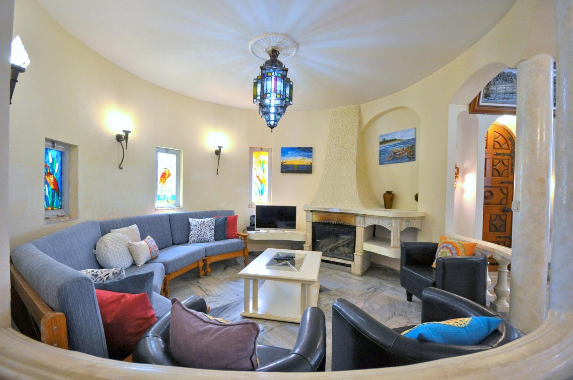 Walking Distance To The Centre - Snooker Table - Private Pool - 5 Bedrooms Quarteira Buitenkant foto
